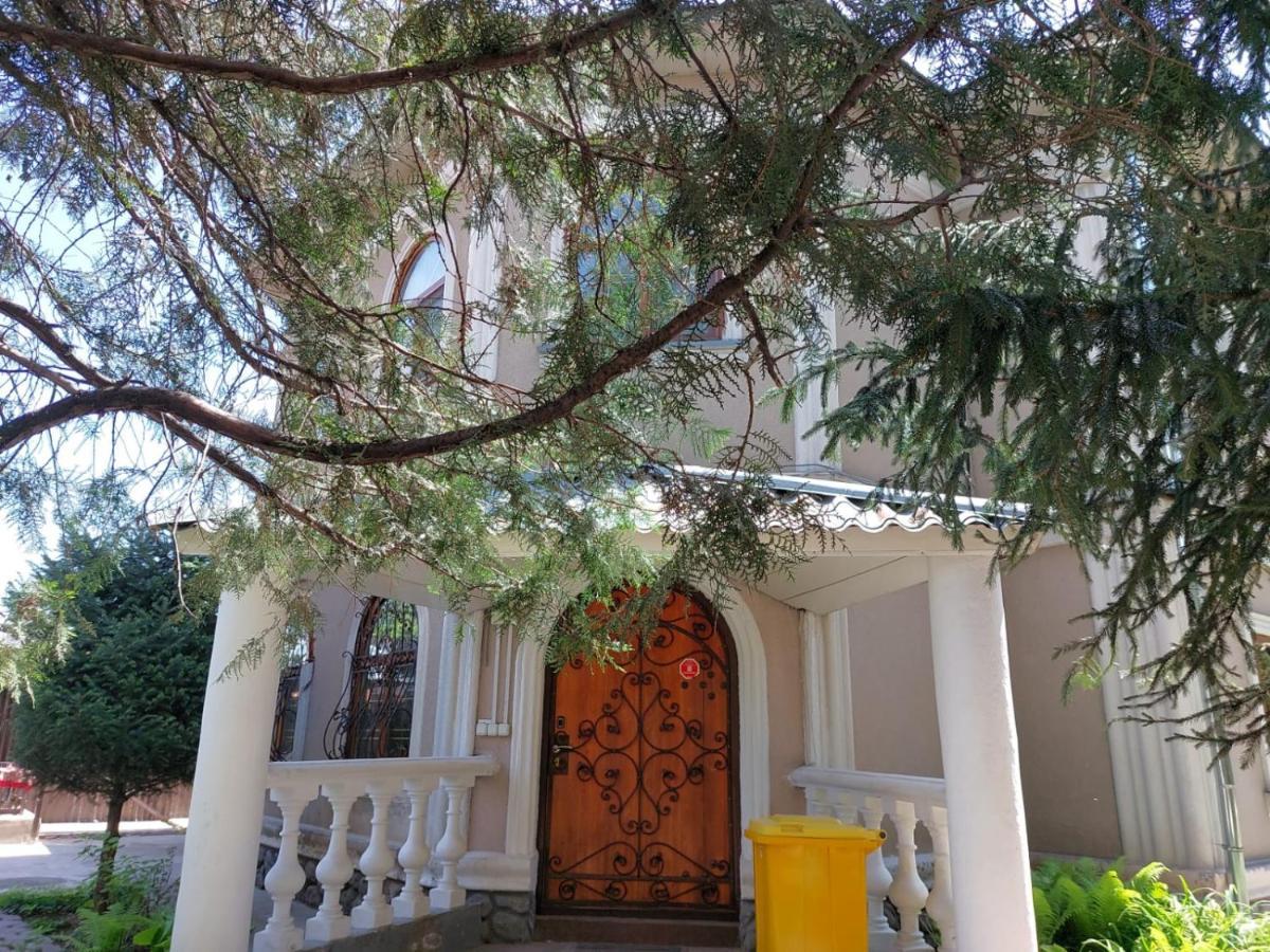 Room Hostel Dostyk Alma-Ata Buitenkant foto