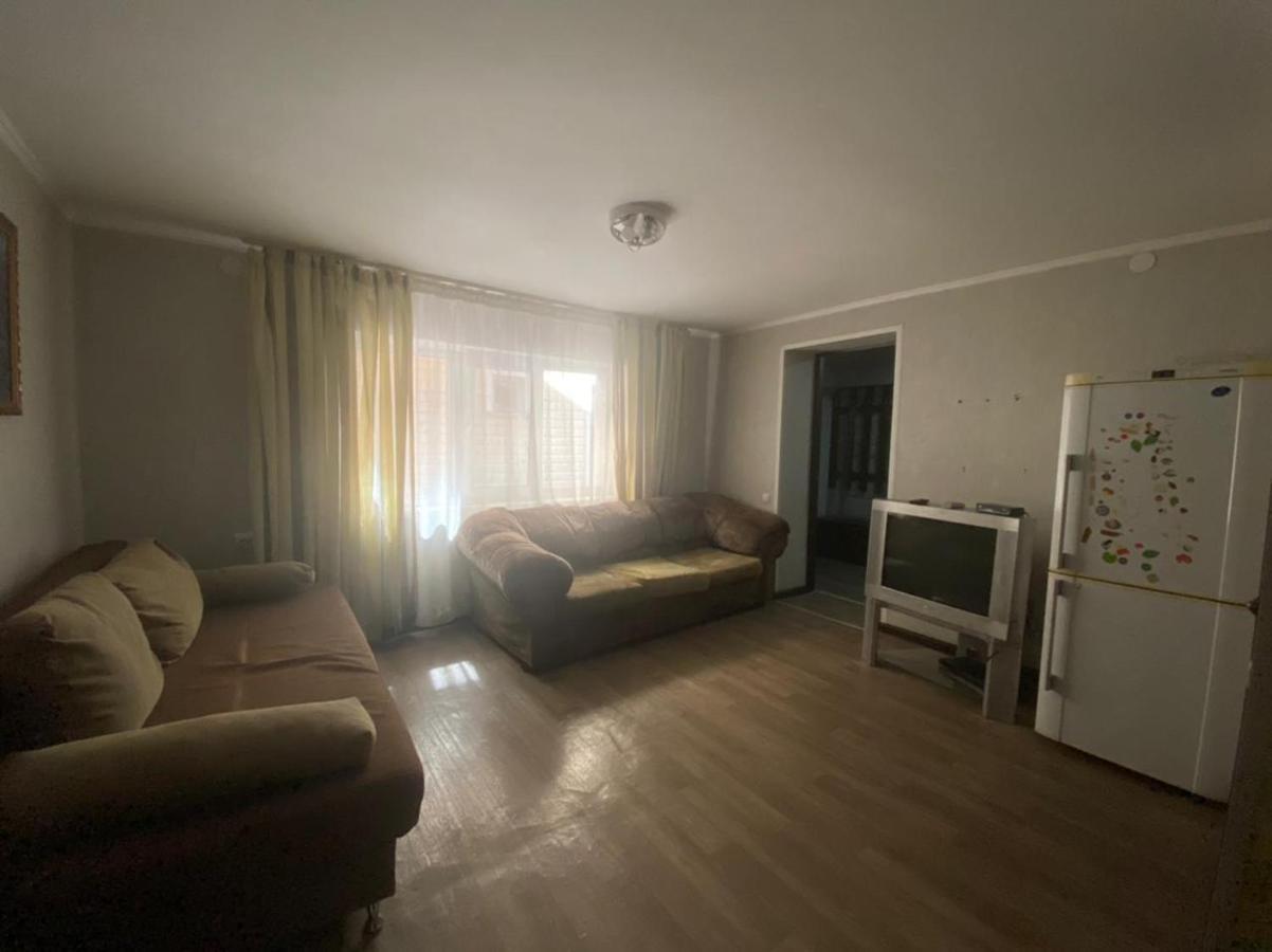 Room Hostel Dostyk Alma-Ata Buitenkant foto