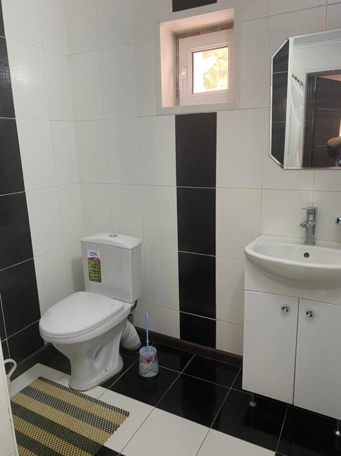 Room Hostel Dostyk Alma-Ata Buitenkant foto