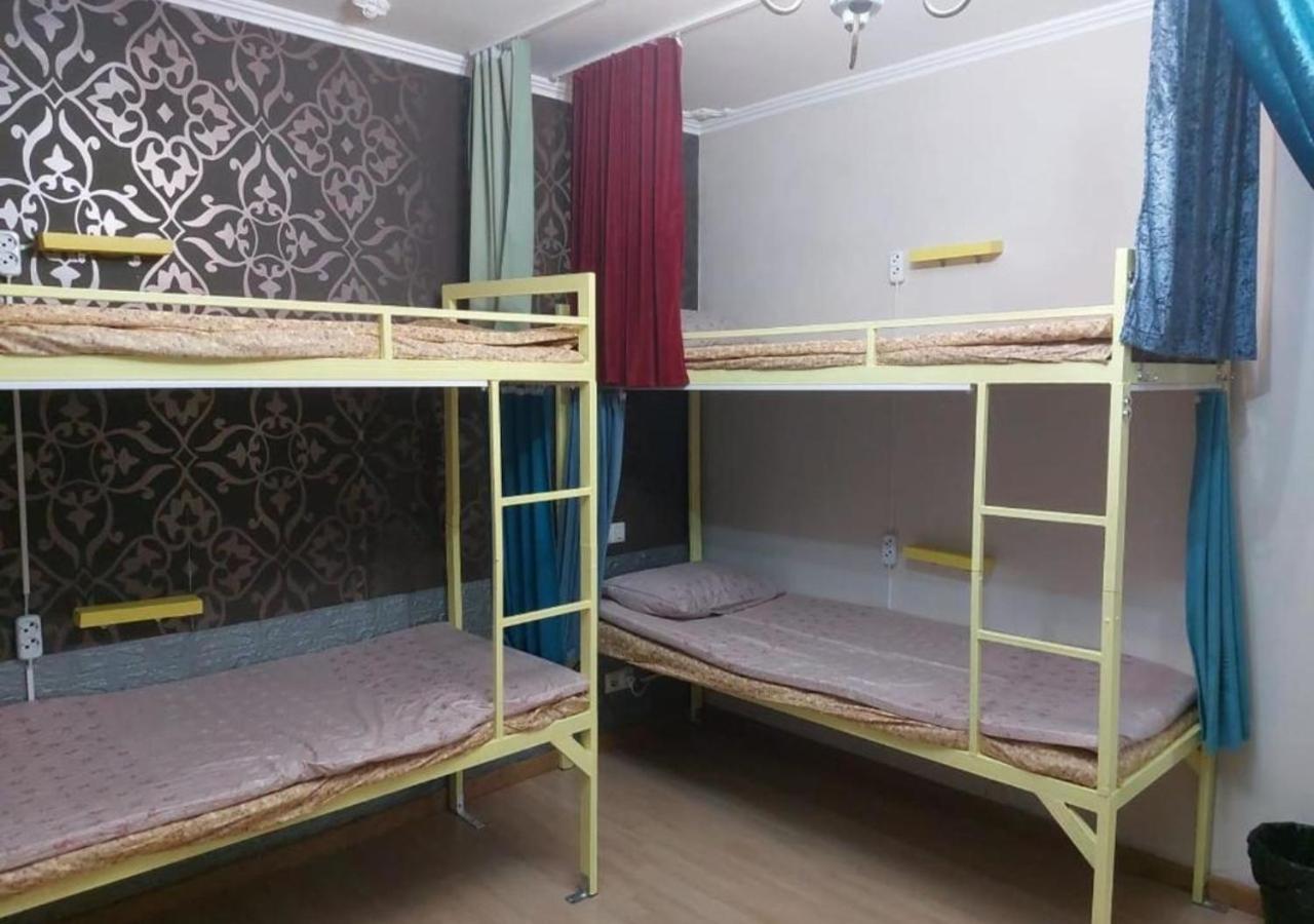 Room Hostel Dostyk Alma-Ata Buitenkant foto