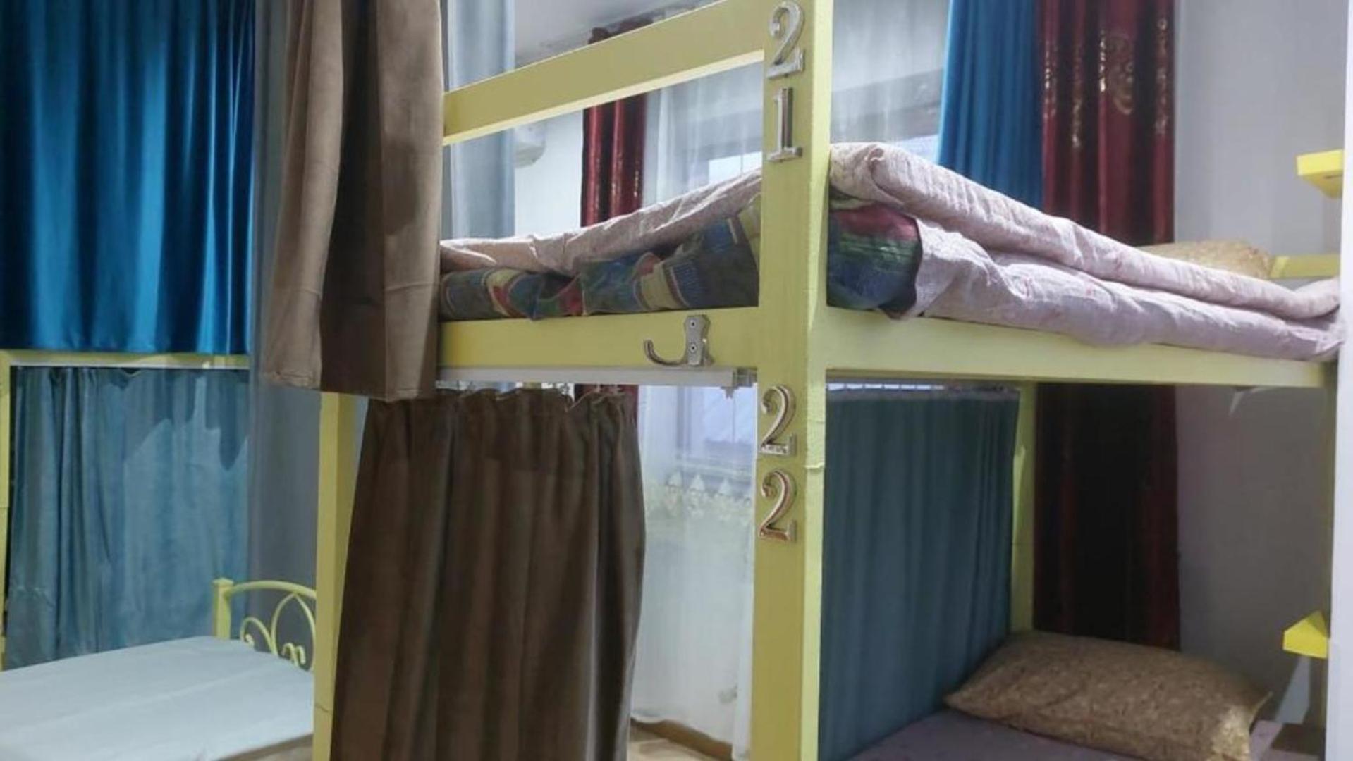 Room Hostel Dostyk Alma-Ata Buitenkant foto