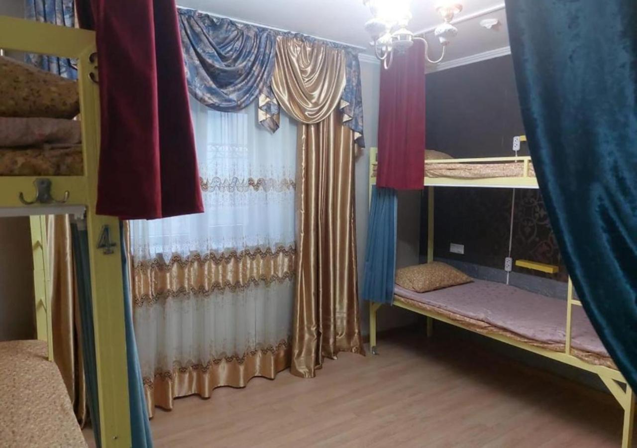 Room Hostel Dostyk Alma-Ata Buitenkant foto