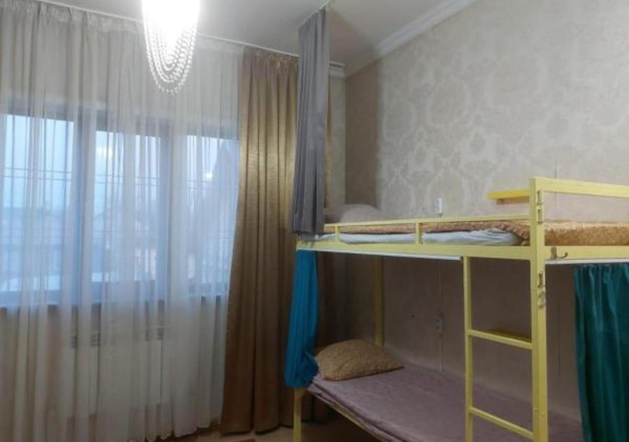 Room Hostel Dostyk Alma-Ata Buitenkant foto