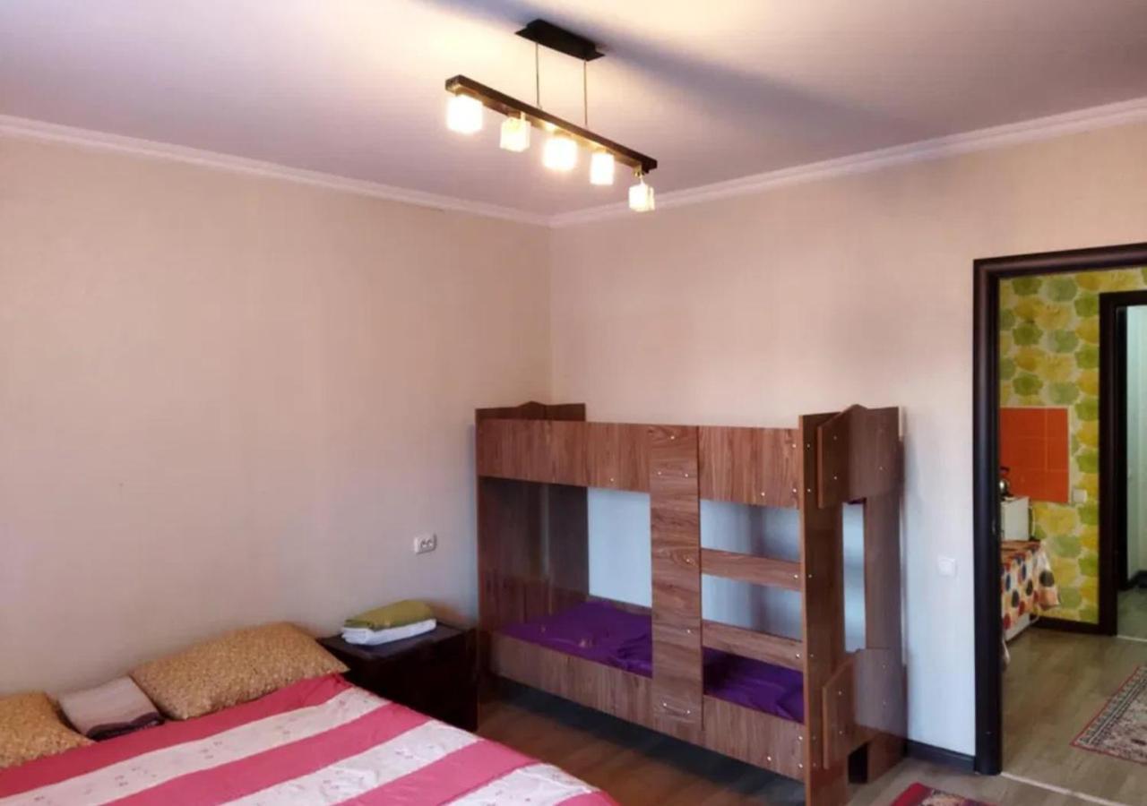 Room Hostel Dostyk Alma-Ata Buitenkant foto